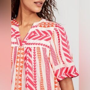 🆕 Old Navy Orange and Pink V-neck Blouse
